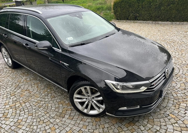 Volkswagen Passat cena 73500 przebieg: 197634, rok produkcji 2016 z Głogów małe 277